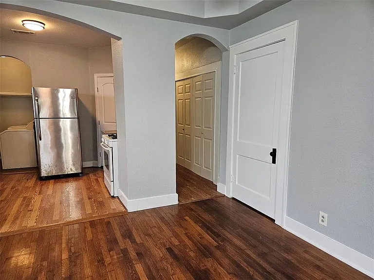 5311 Richard Ave — Photo 9