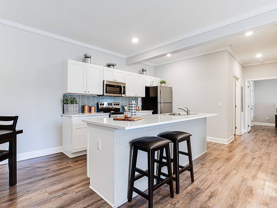 1st image of 915 E General Stewart Way #107