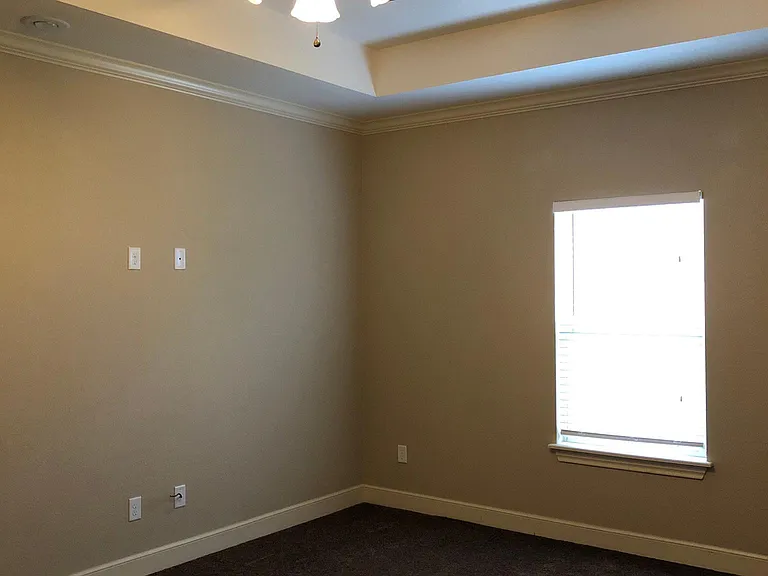 358 Southlake Dr — Photo 11