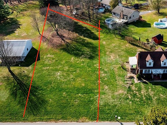 3rd image of 24 Tuscarawas Rd