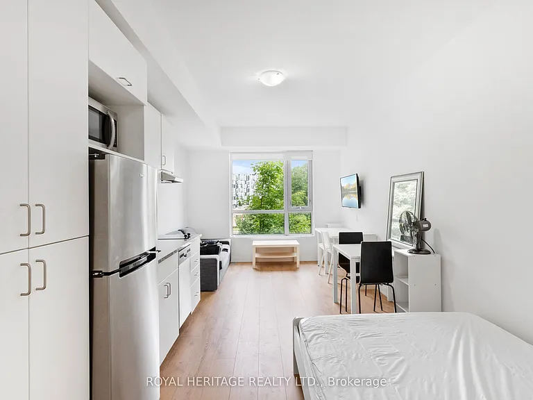 1800 Simcoe St N #307 — Photo 11