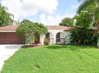 325 SE Yardley Ter, Port Saint Lucie, FL 34983