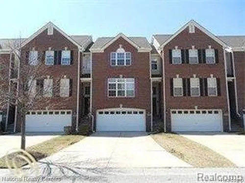 43795 Cherry Grove Ct E Photo 1
