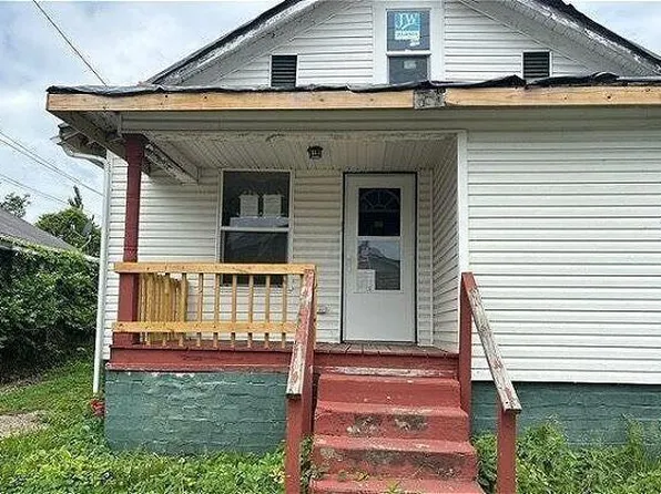 1359 4th St, West Portsmouth, OH 45663