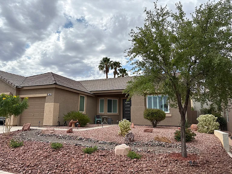 2506 Silver Beach Dr — Photo 2