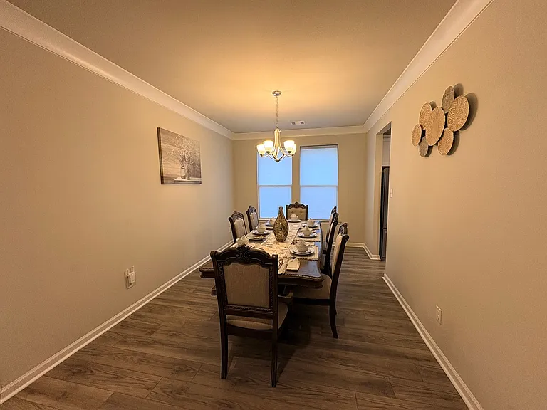 3258 Lake Crest Dr — Photo 2