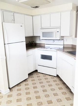 4th image of 8809 Eskridge Ct