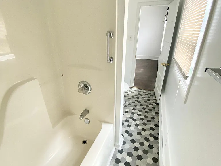 227 Chestnut St #1 — Photo 8