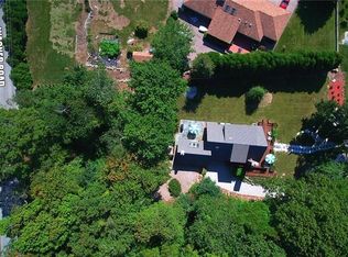 5 Wagner Rd, Westerly, RI 02891