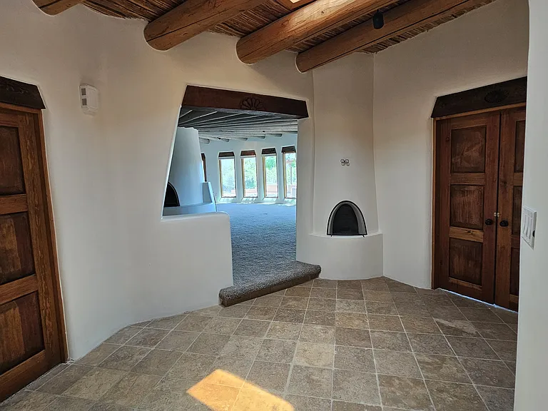 1306 Lejano Ln — Photo 5