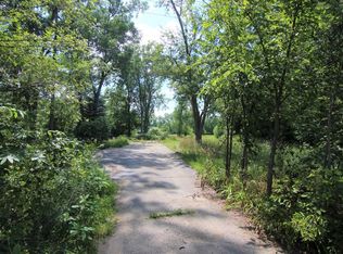 13406 North Rd, Fenton, MI 48430