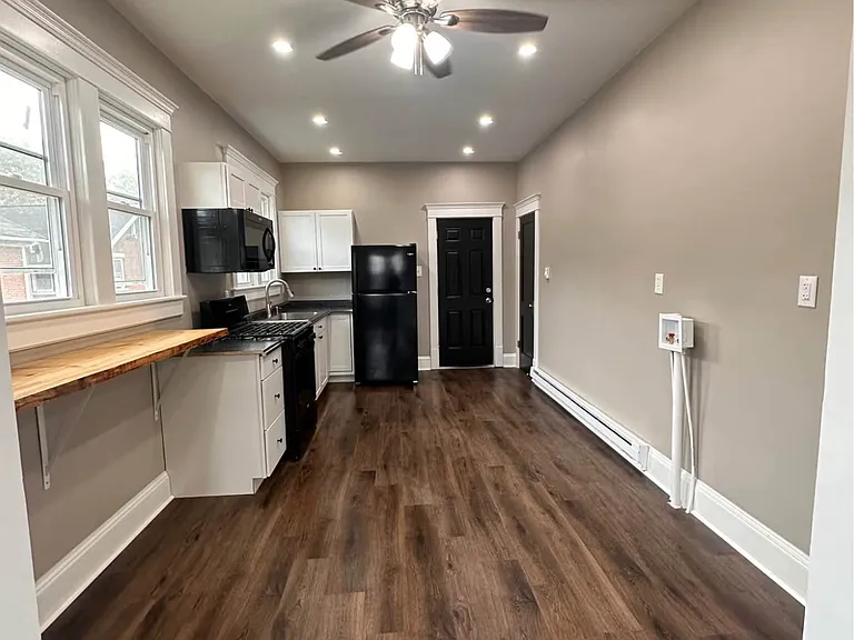 124 Park Blvd #1/2 — Photo 9