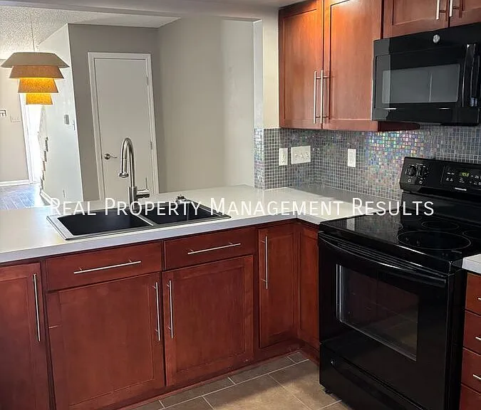 107 Olde Newburgh Dr — Photo 7