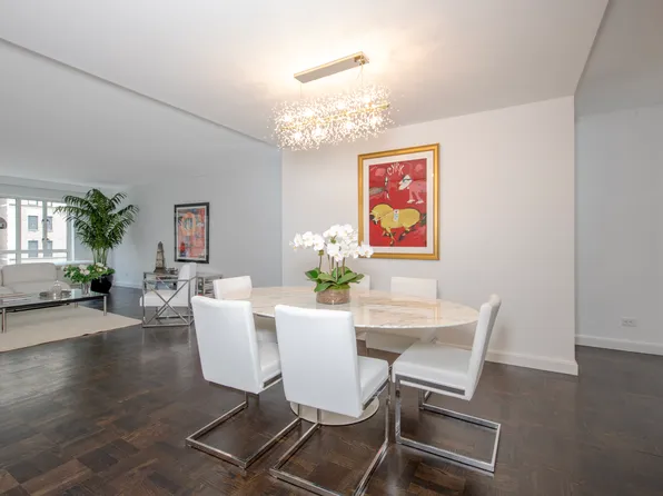 799 Park Avenue image 3 of 13