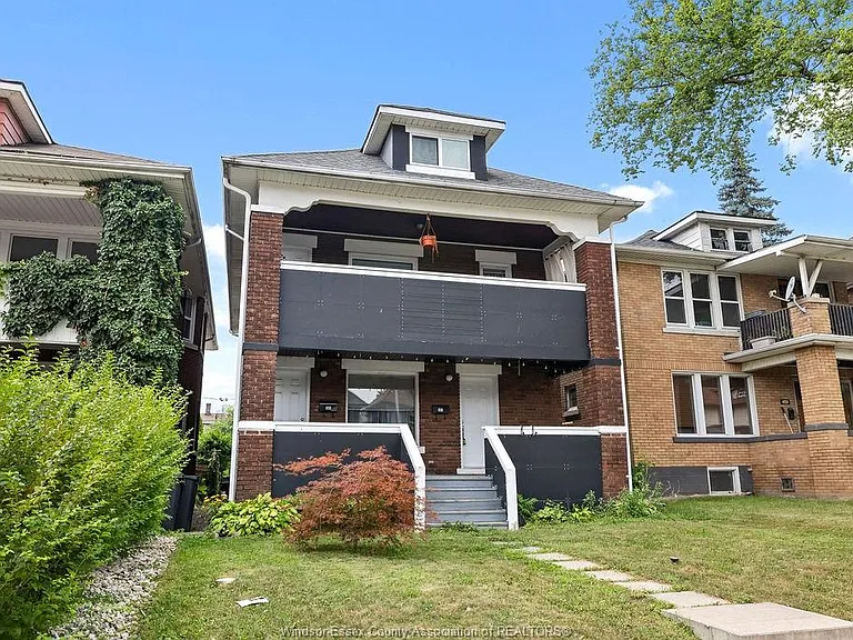 541 Moy Ave — Photo 3