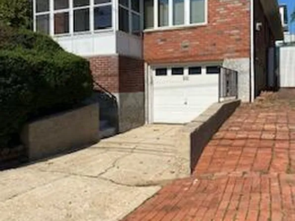 211 Tysens Ln, Staten Island, NY 10306