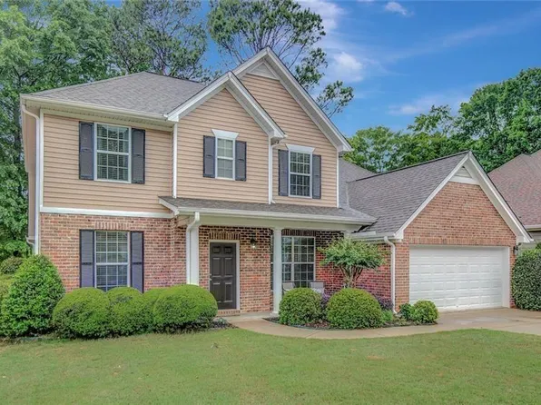 38 Greenview Dr, Newnan, GA 30265