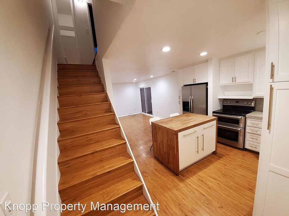 1st image of 1127 Thomas Ave APT 11
