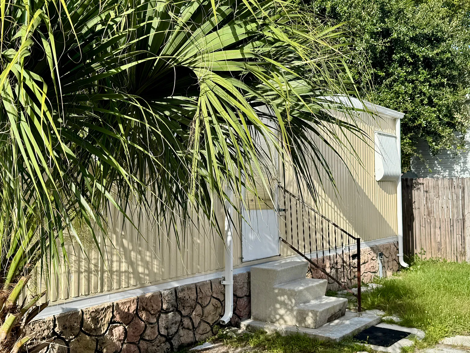 2 bed, 725 sqft, $1,750 — Photo 3