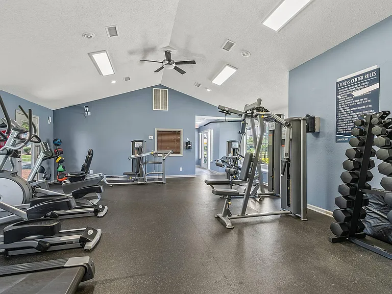 Summerlake Apartments — Photo 79