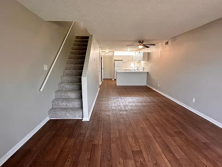 The Hammond Apartments — Photo 121