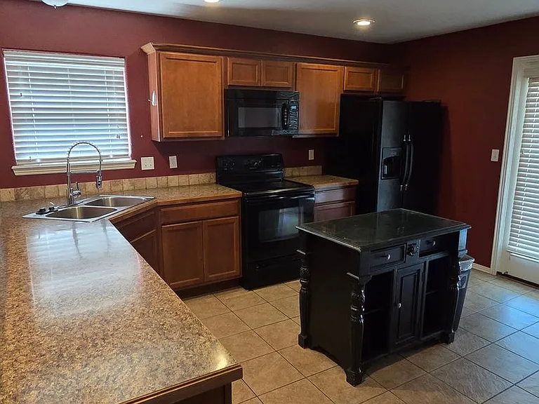4535 W Sweetgum Ln — Photo 2
