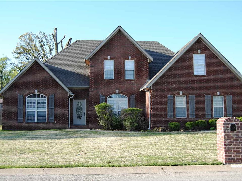 1st image of 3200 Bowden Dr