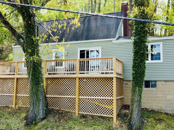32 Fairfax Drive, Wheeling, WV 26003