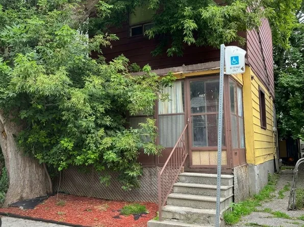 167 Craven Rd, Toronto, ON M4L 2Z5