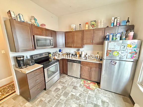 3rd image of 172 Bigelow St #1C