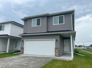 4951 37th Ave S, Fargo, ND 58102