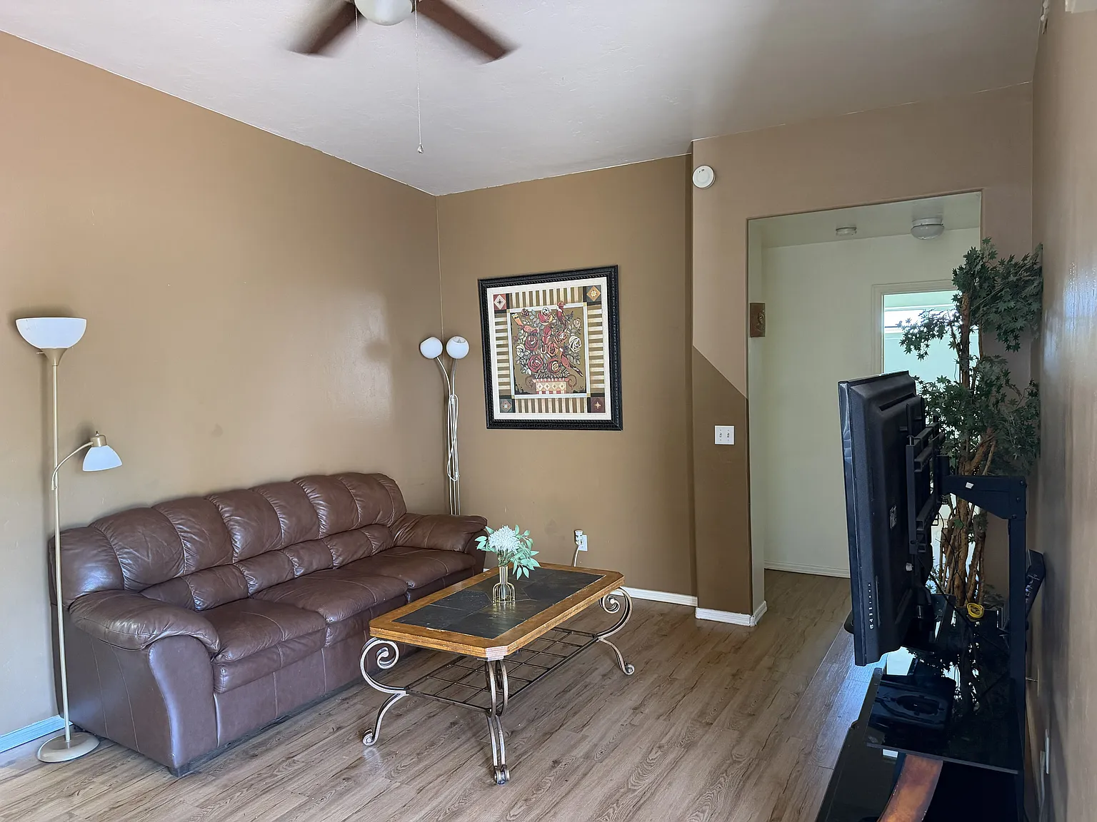 3 bed, 1200 sqft, $1,995 — Photo 4