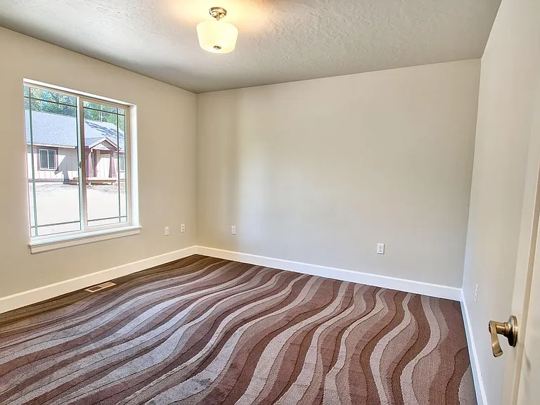 2951 E Fairview Loop — Photo 8