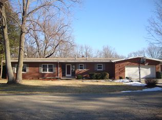 712 Arnold Rd, East Peoria, IL 61611