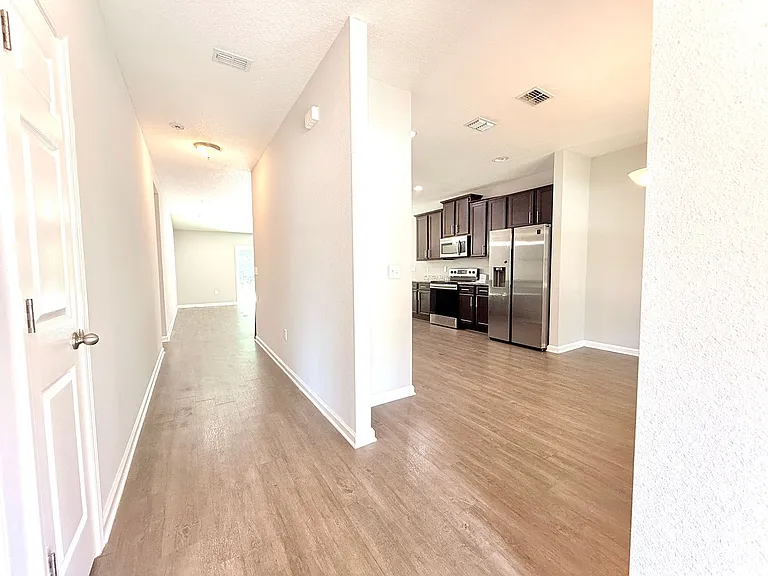 6822 McMullin St — Photo 5