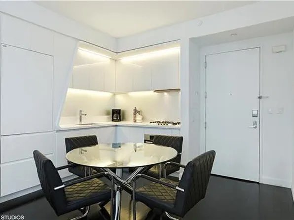 123 Washington Street 44G image 2 of 4