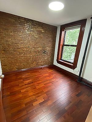 1st image of 1091 2nd Ave #4SE