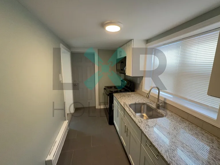 661 Chain St #1 — Photo 6