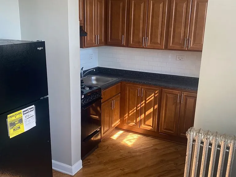 Stunning Large One Bedroom, Lake View, Elevator Building — Photo 29