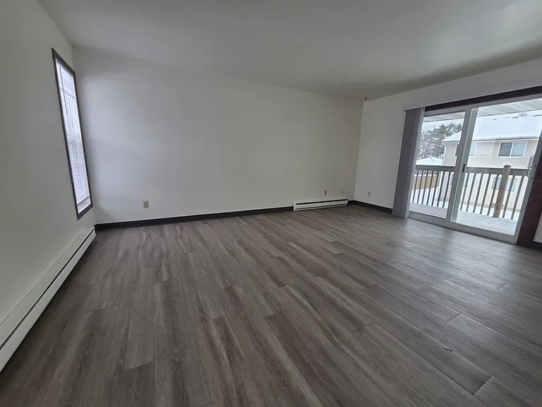 1057 W Cecil St #4 — Photo 25