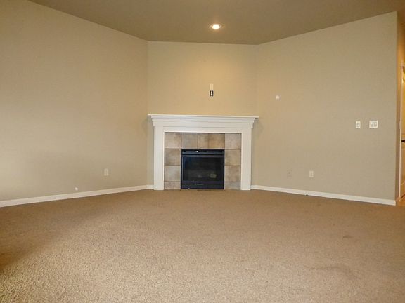 Living Room Gas Fireplace