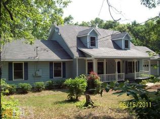 176 Lakeview Dr SE, Adairsville, GA 30103