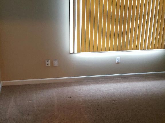 5th image of 106 Parkview Dr APT 202