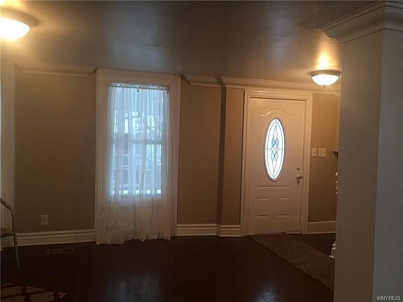5th image of 715 Plymouth Ave