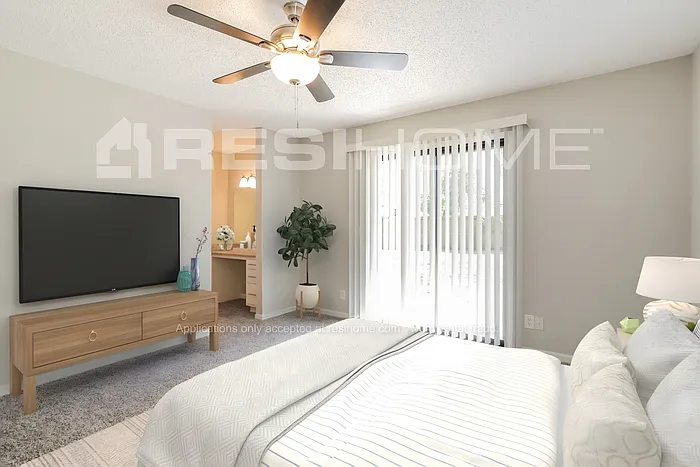 1258 Palm Dr — Photo 10