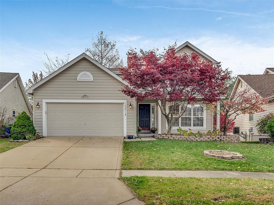 1st image of 16814 Hickory Crest Dr