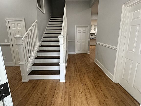 3rd image of 317 Persons St