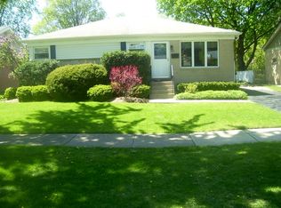 238 N Yale Ave, Arlington Heights, IL 60005