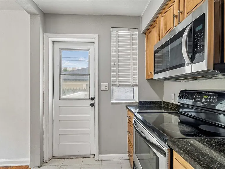 601 Swann Dr #603 — Photo 14