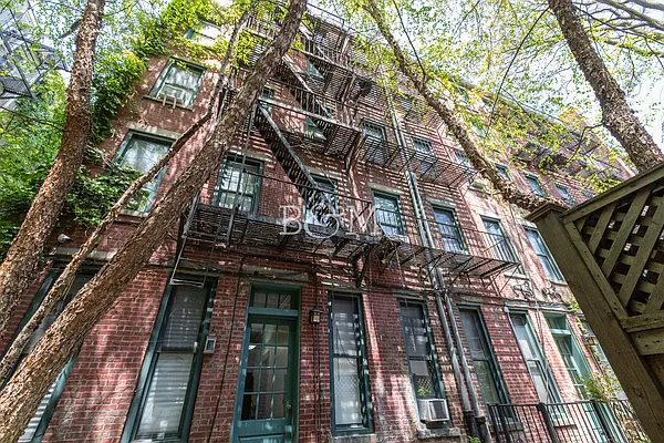 Rented by Brick&Mortar | media 11